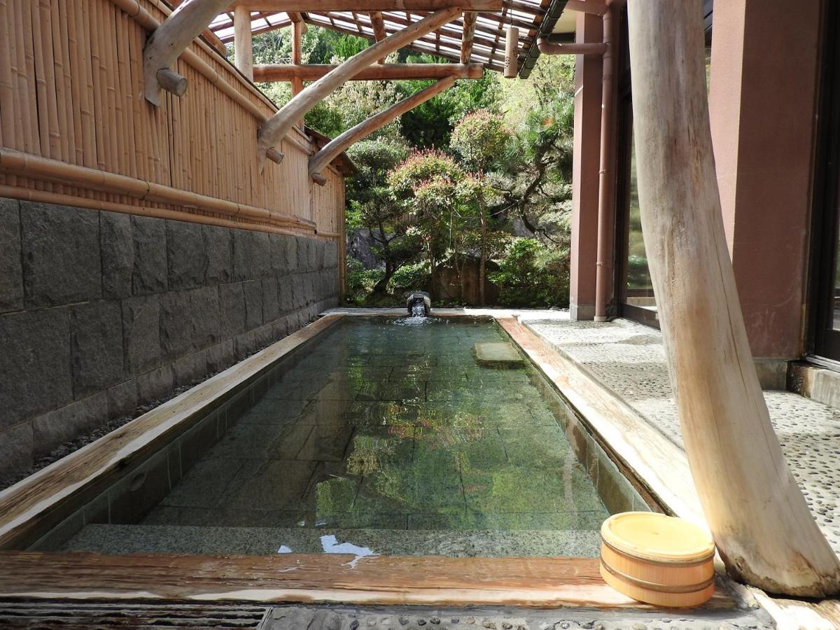 Kouraku Hotel Misasa Екстериор снимка